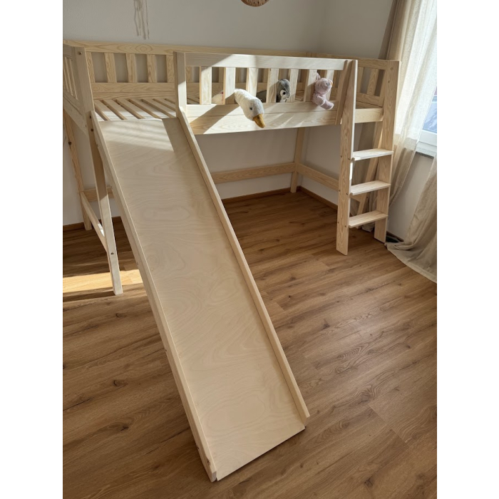 Ökologisches Hochbett aus Holz